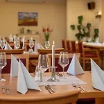 Moritz An Der Elbe 3*
