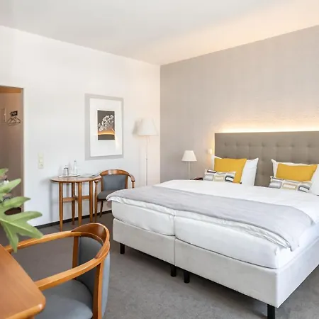 Moritz An Der Elbe 3*