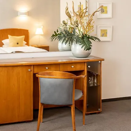 Moritz An Der Elbe 3*