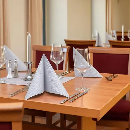 Moritz An Der Elbe 3*