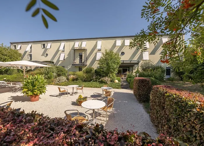 Moritz An Der Elbe 3* تْسيتهاين